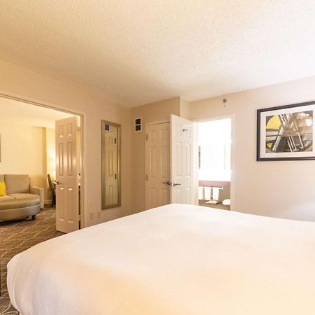 Doubletree Suites By Hilton At The Battery Atlanta Smyrna Kültér fotó