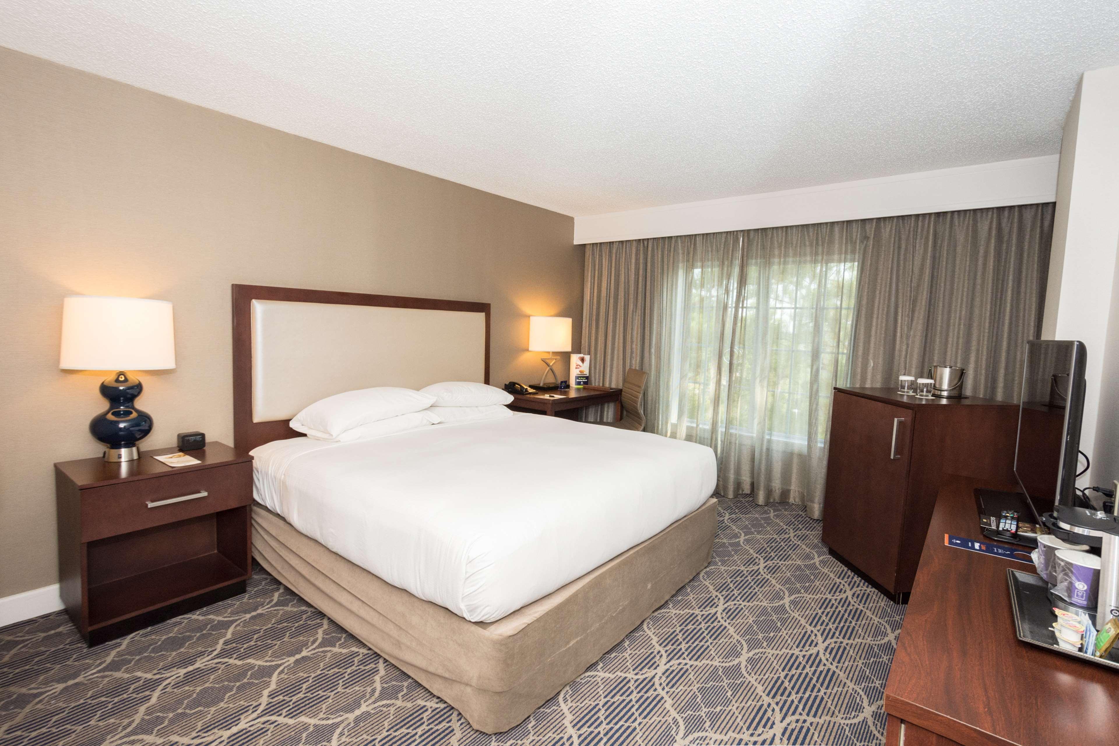 Doubletree Suites By Hilton At The Battery Atlanta Smyrna Kültér fotó