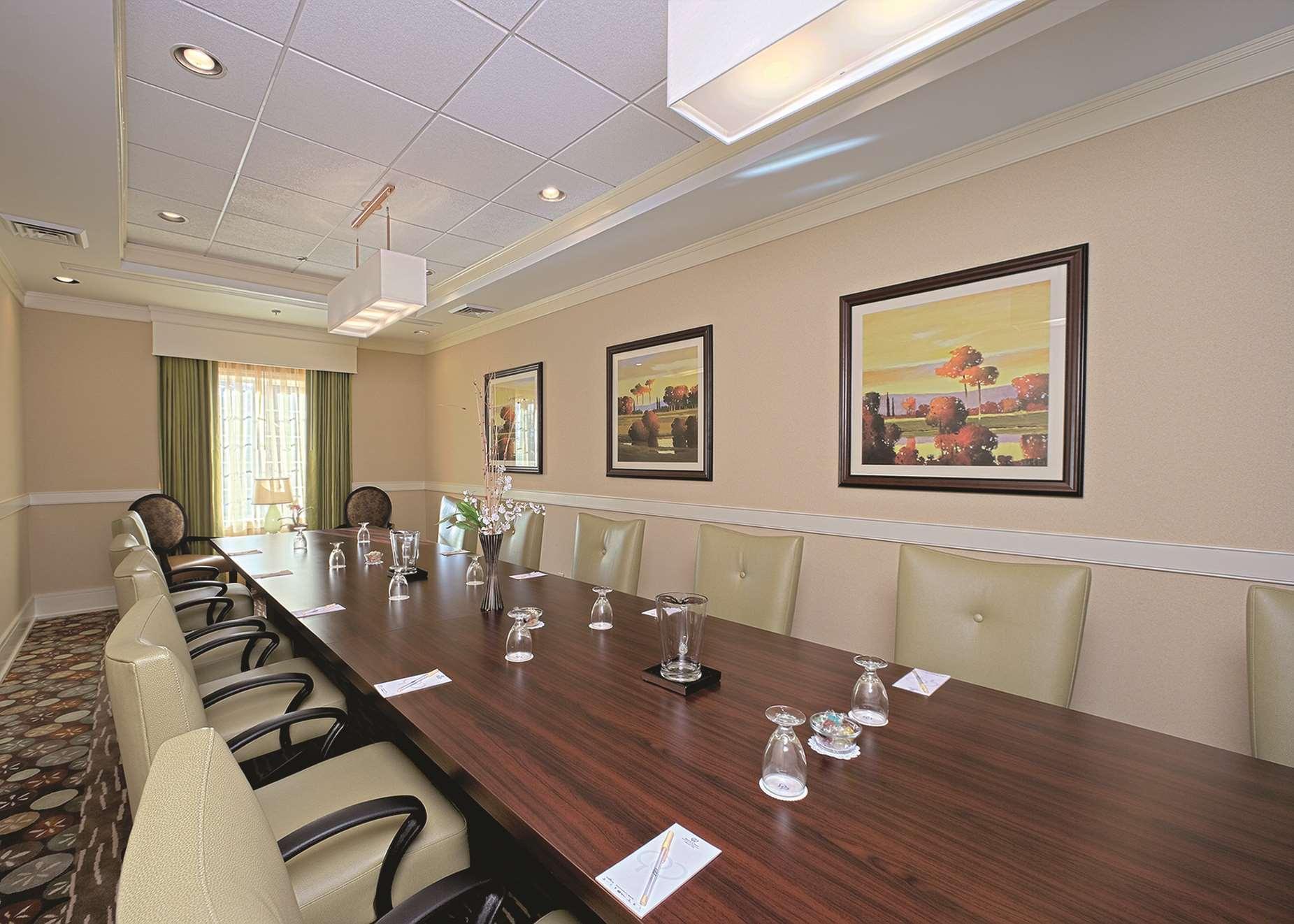 Doubletree Suites By Hilton At The Battery Atlanta Smyrna Kültér fotó