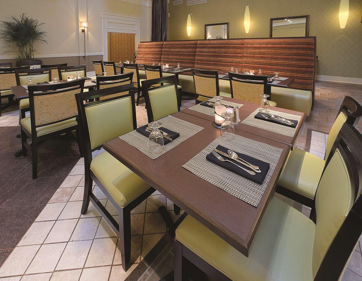 Doubletree Suites By Hilton At The Battery Atlanta Smyrna Kültér fotó