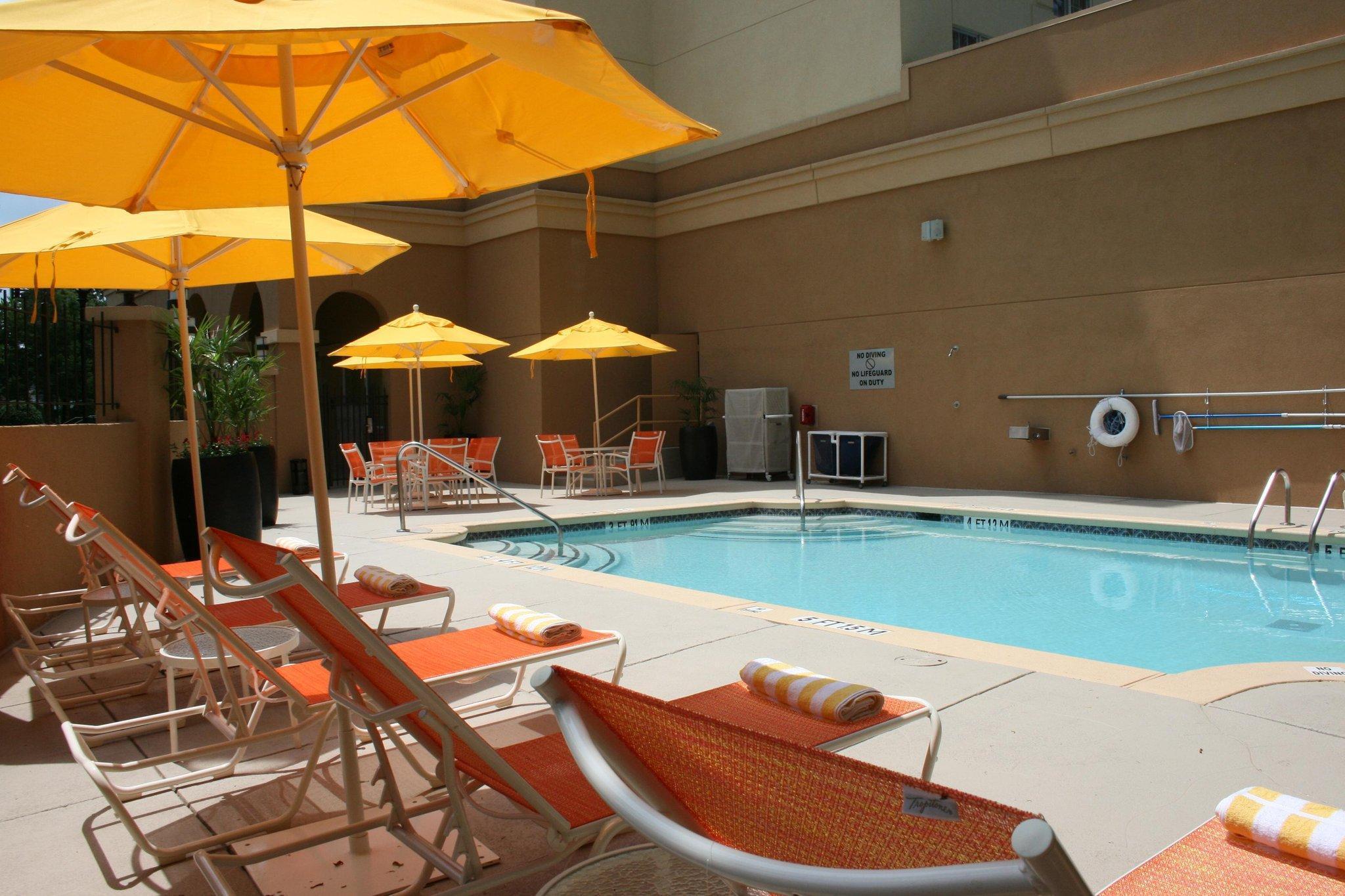 Doubletree Suites By Hilton At The Battery Atlanta Smyrna Kültér fotó