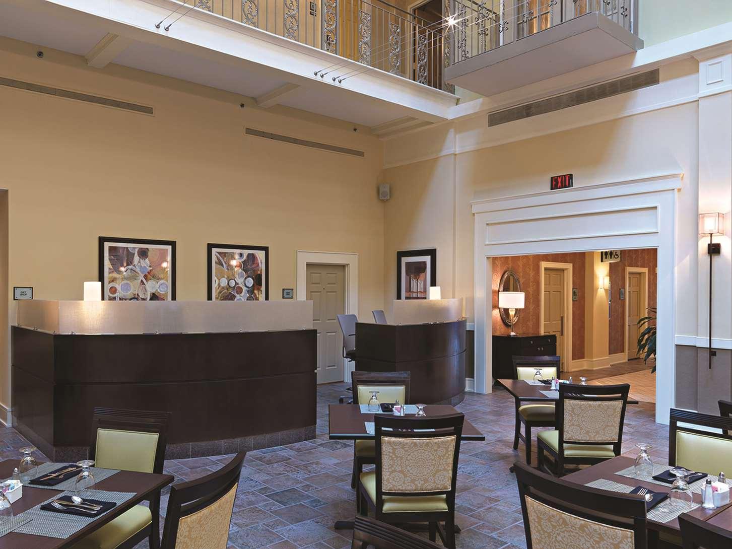 Doubletree Suites By Hilton At The Battery Atlanta Smyrna Kültér fotó