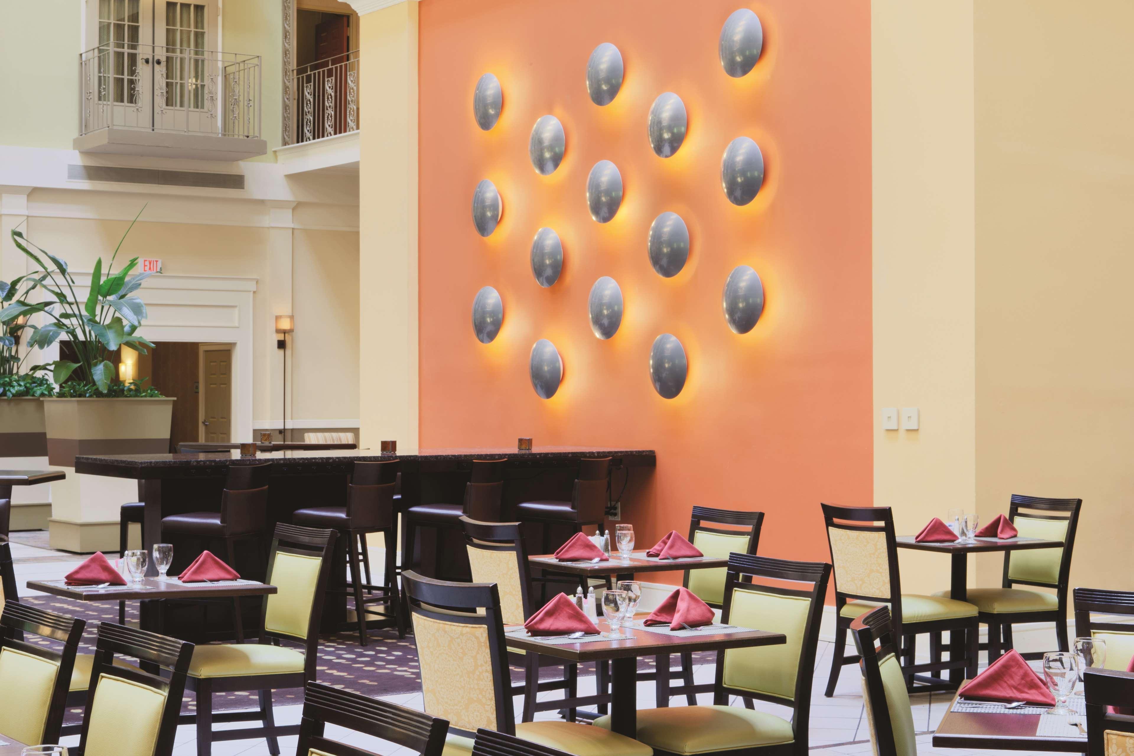Doubletree Suites By Hilton At The Battery Atlanta Smyrna Kültér fotó