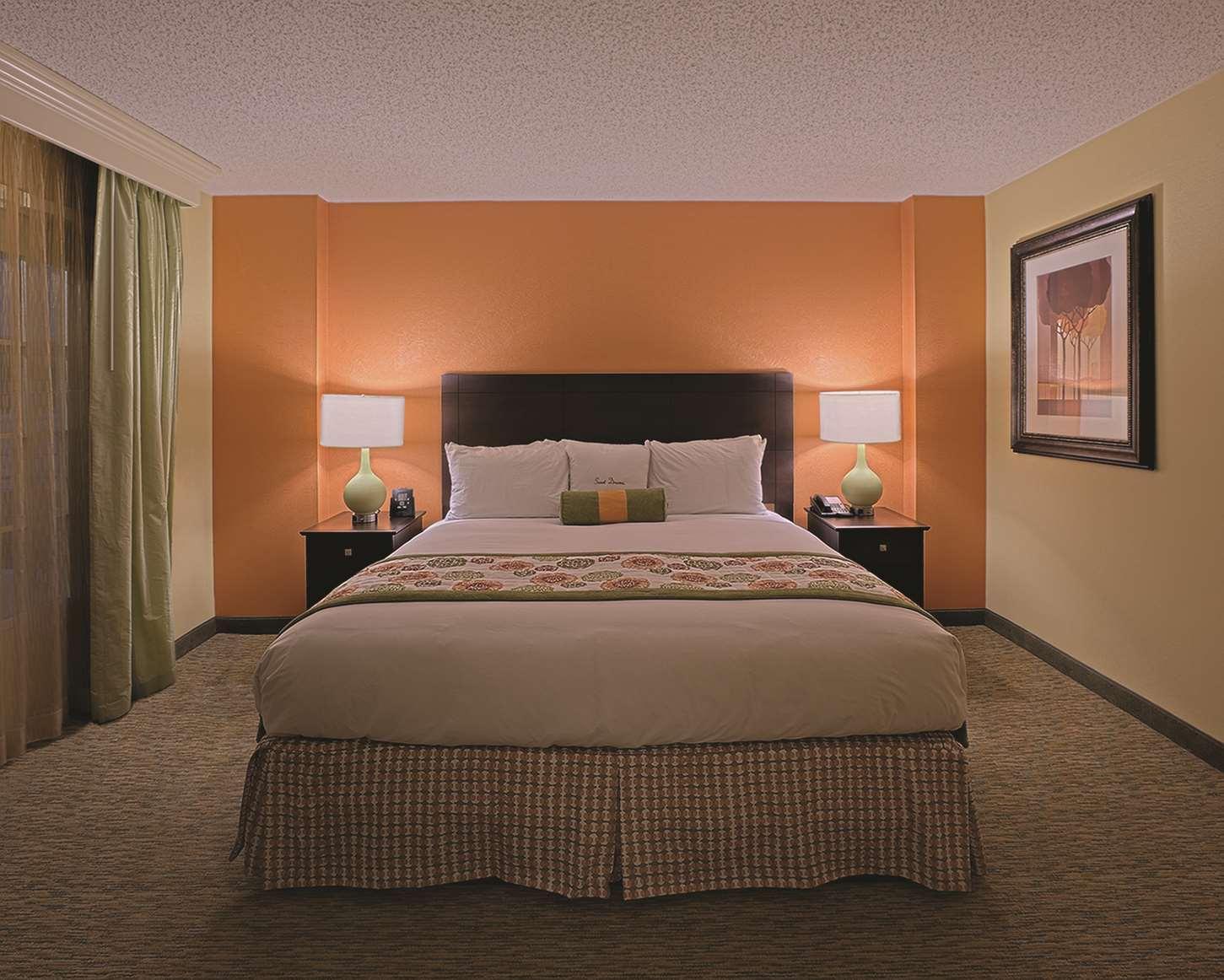 Doubletree Suites By Hilton At The Battery Atlanta Smyrna Kültér fotó