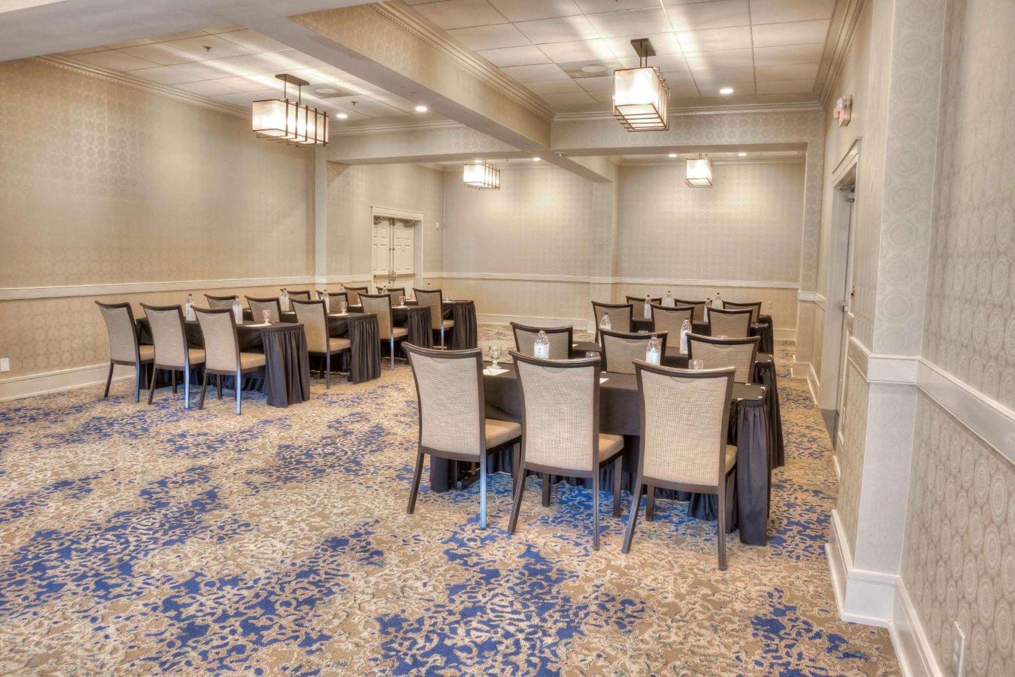 Doubletree Suites By Hilton At The Battery Atlanta Smyrna Kültér fotó