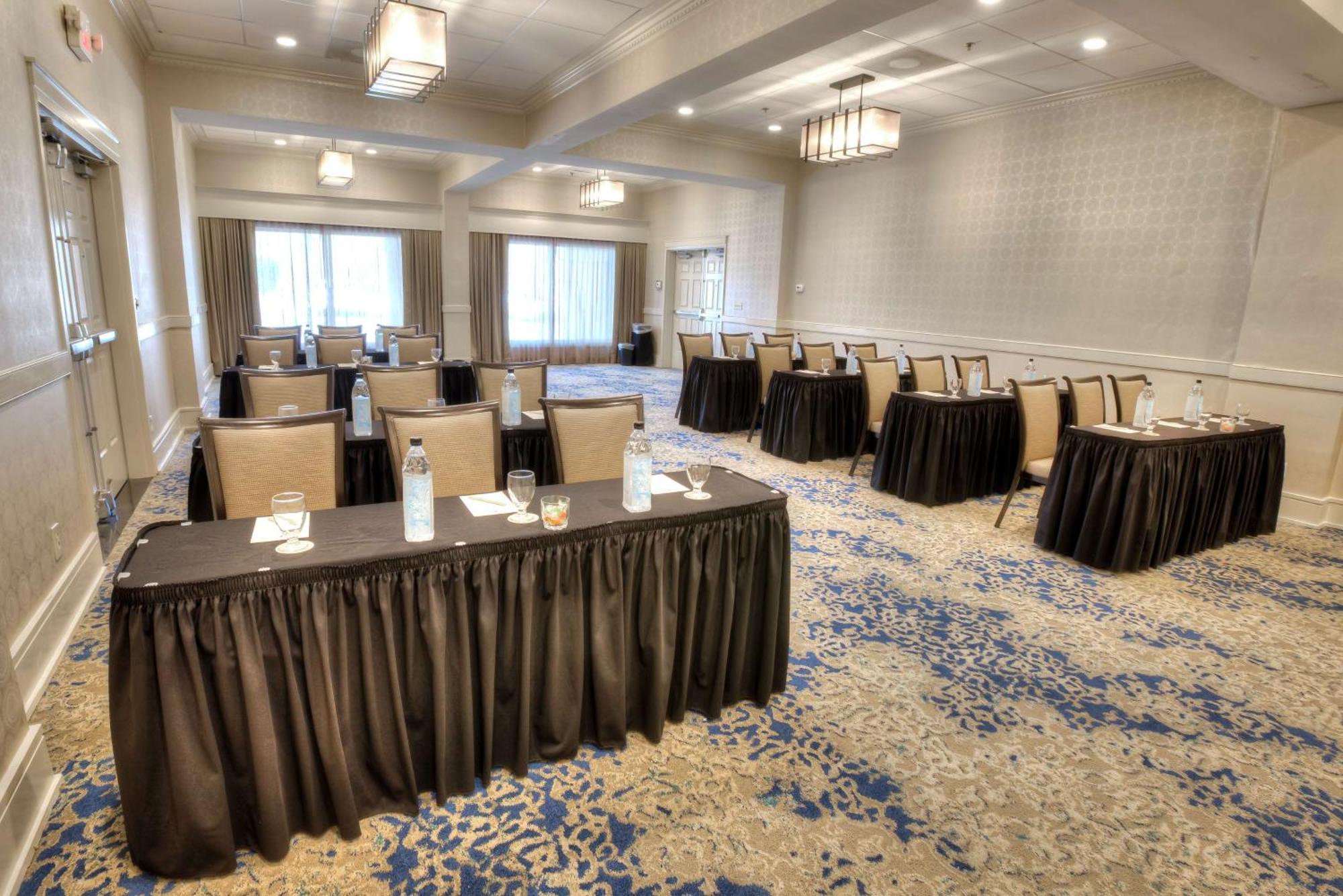 Doubletree Suites By Hilton At The Battery Atlanta Smyrna Kültér fotó