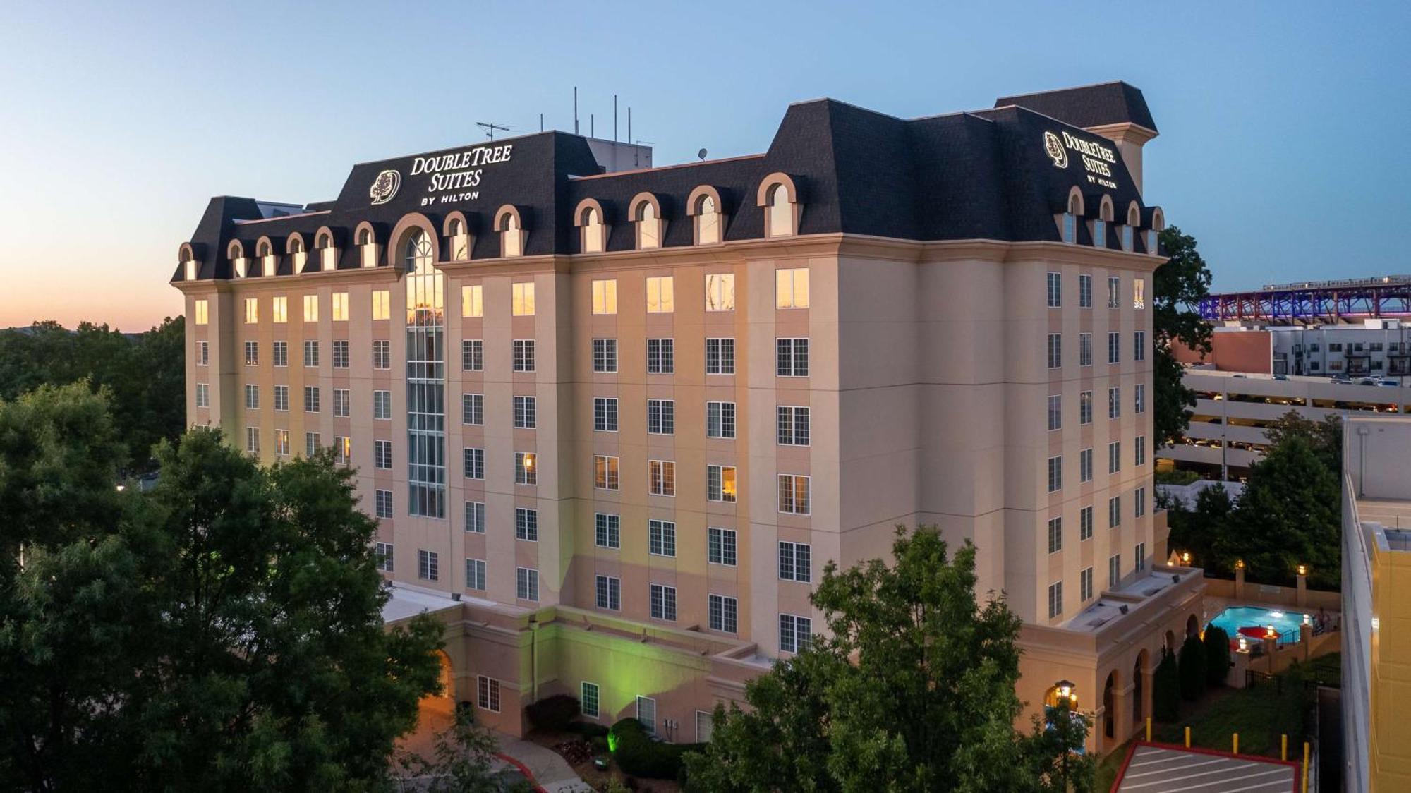 Doubletree Suites By Hilton At The Battery Atlanta Smyrna Kültér fotó